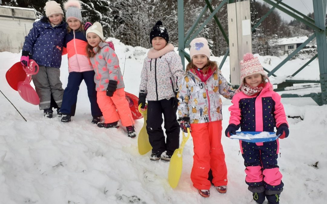 Zimski športni dan – igre na snegu – 1. c